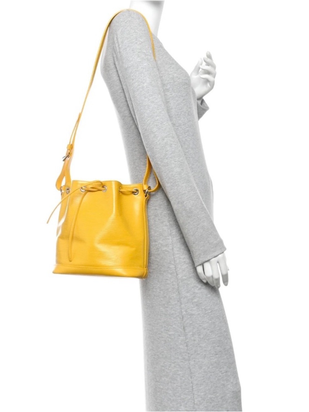 $749 LOUIS VUITTON - Picture 3 of 16